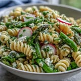 Frühlings Pasta Zitrone Radieschen