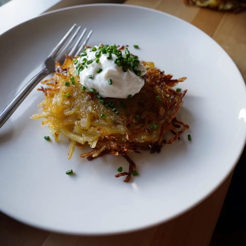 Kartoffel Pfannkuchen mit Sauerrahm
