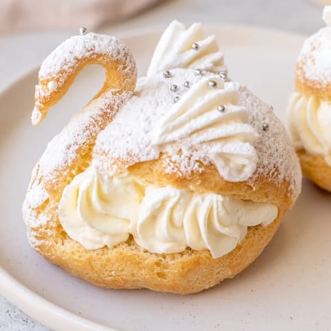 Elegante Schwan Petit Fours